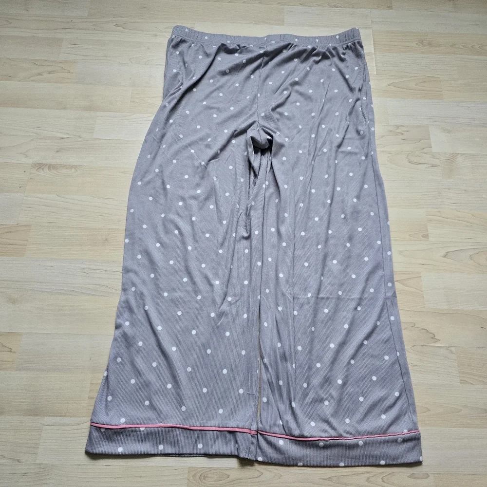 Tahari Crop Length Short Skeeve Polka Dot Pajamas Size Large NWT